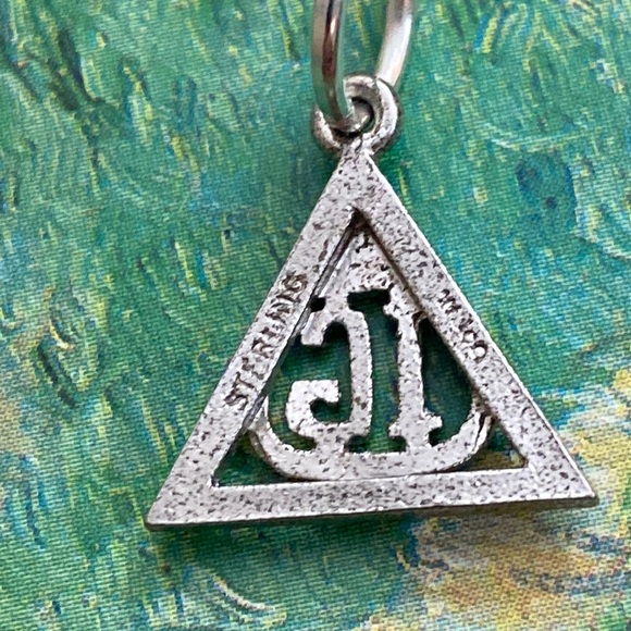 5/$10❤️❤️❤️Vintage 80s “IG” FASHION Charm - Picture 2 of 3